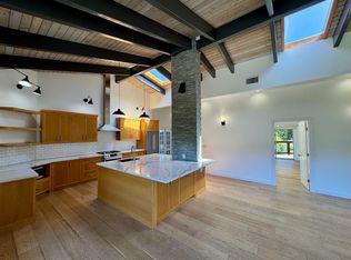 156 Muerdago Rd, Topanga, CA 90290