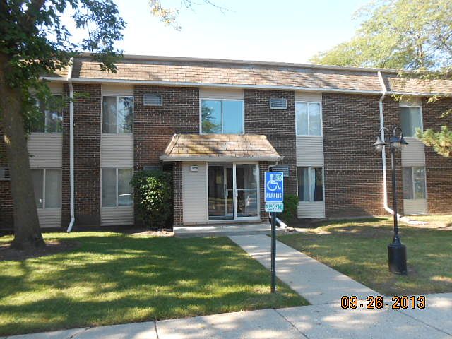 1st image of 1079 Mill Creek Dr APT 105