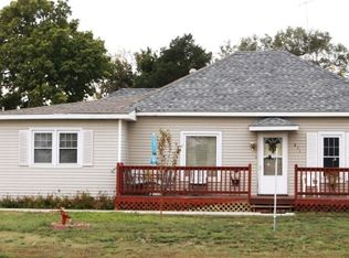 611 4th St, Arapahoe, NE 68922