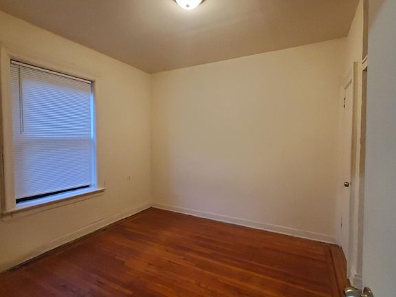 3rd image of 305 Fairmount Ave #4