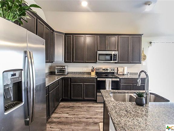 2nd image of 1322 Lilac Ledge Dr