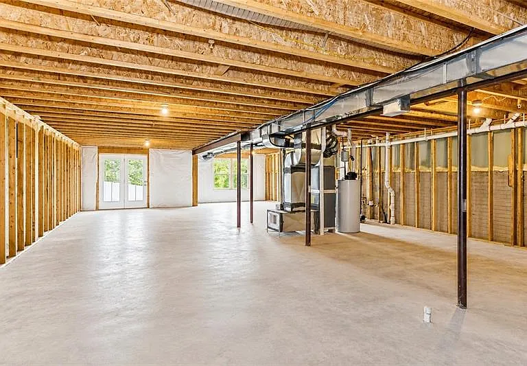2516 Adele Ct — Photo 32