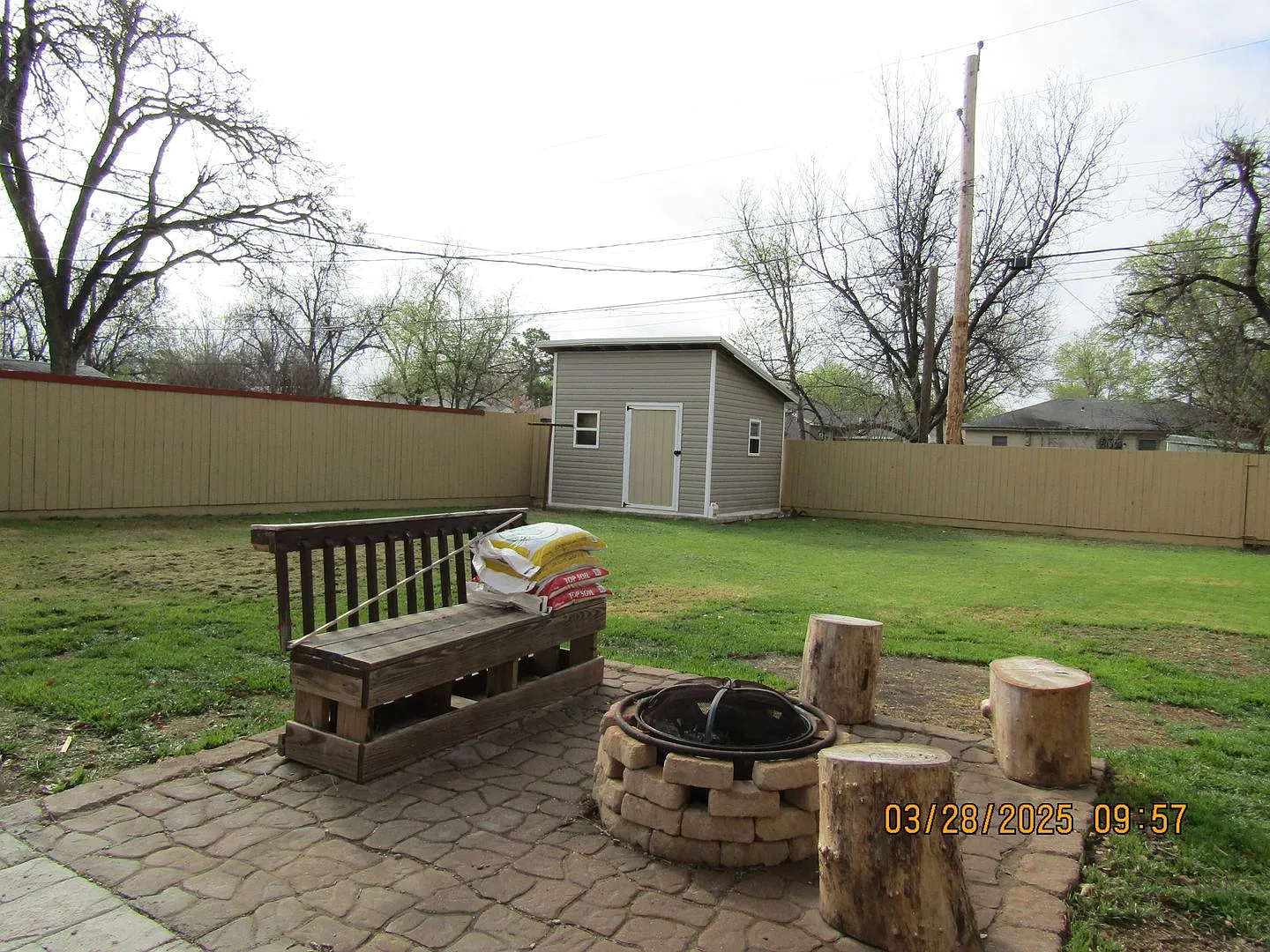 Great Home Located in the Lawton Heights Area! Pets Negotiable with Owner Approval! — Photo 2