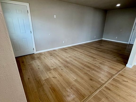 3rd image of 519 E 56th St