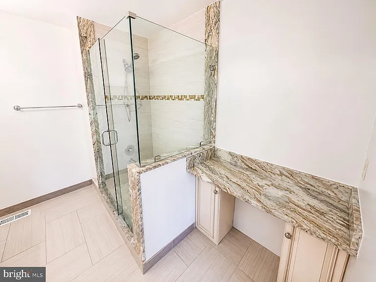 308 Assembly Point Ct — Photo 16