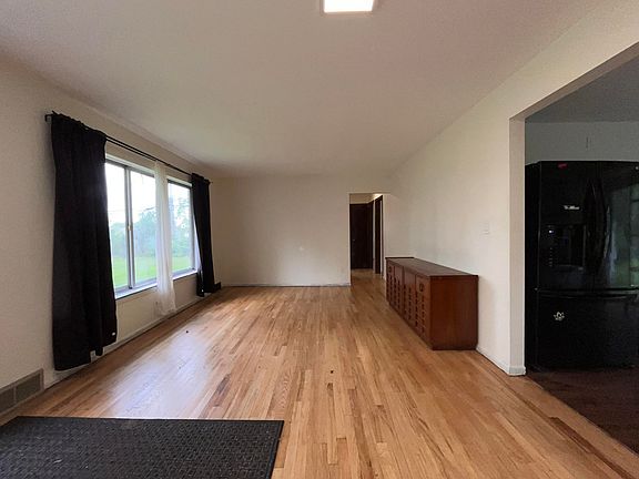 2nd image of 21090 Westover Ave