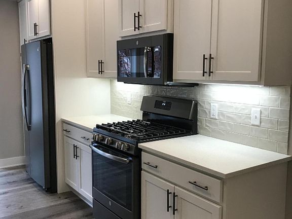 3rd image of 5365 Penrose Ln #73