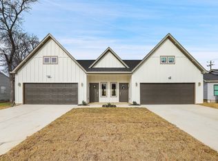 1833 Edna St #A-B, Arlington, TX 76010