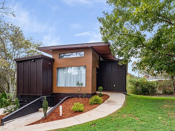 3rd image of 130 Hibiscus Dr