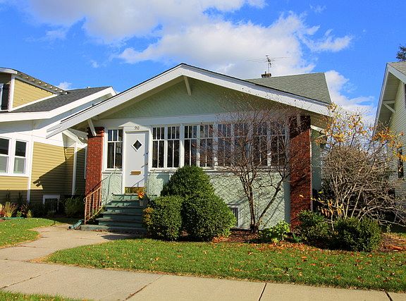 2nd image of 910 N Harvey Ave