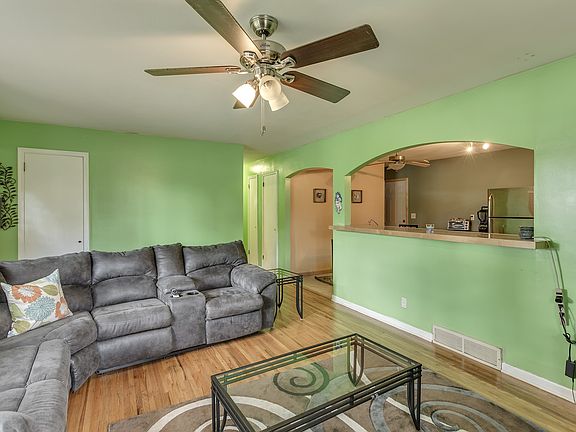 5th image of 6718 Quail Ave N