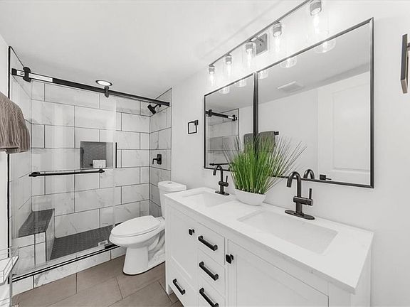 3rd image of 2149 Stockbridge Dr SE