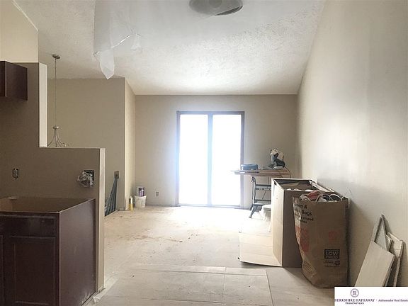 3rd image of 14020 Barretts Dr