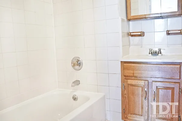 Rented by J Misrahi Realty Corp | media 15