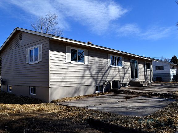 3rd image of 616 Widefield Dr