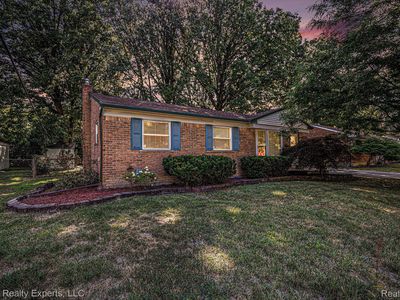 28048 Pierce St, Southfield, MI, 48076