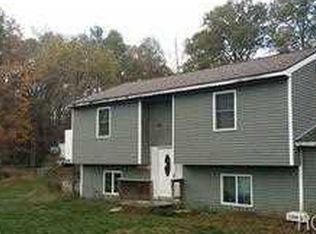 46 Schrempp Ln, Shawangunk, NY 12566