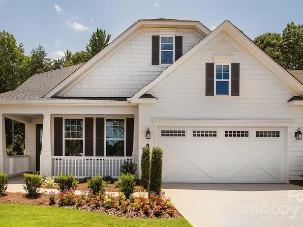 8929 Silver Springs Ct, Charlotte, NC 28215