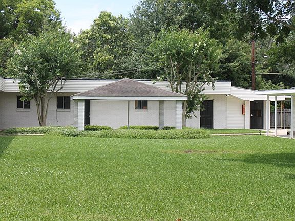 3rd image of 1418 Lynn St #21