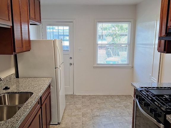 3rd image of 3001 55th St #3