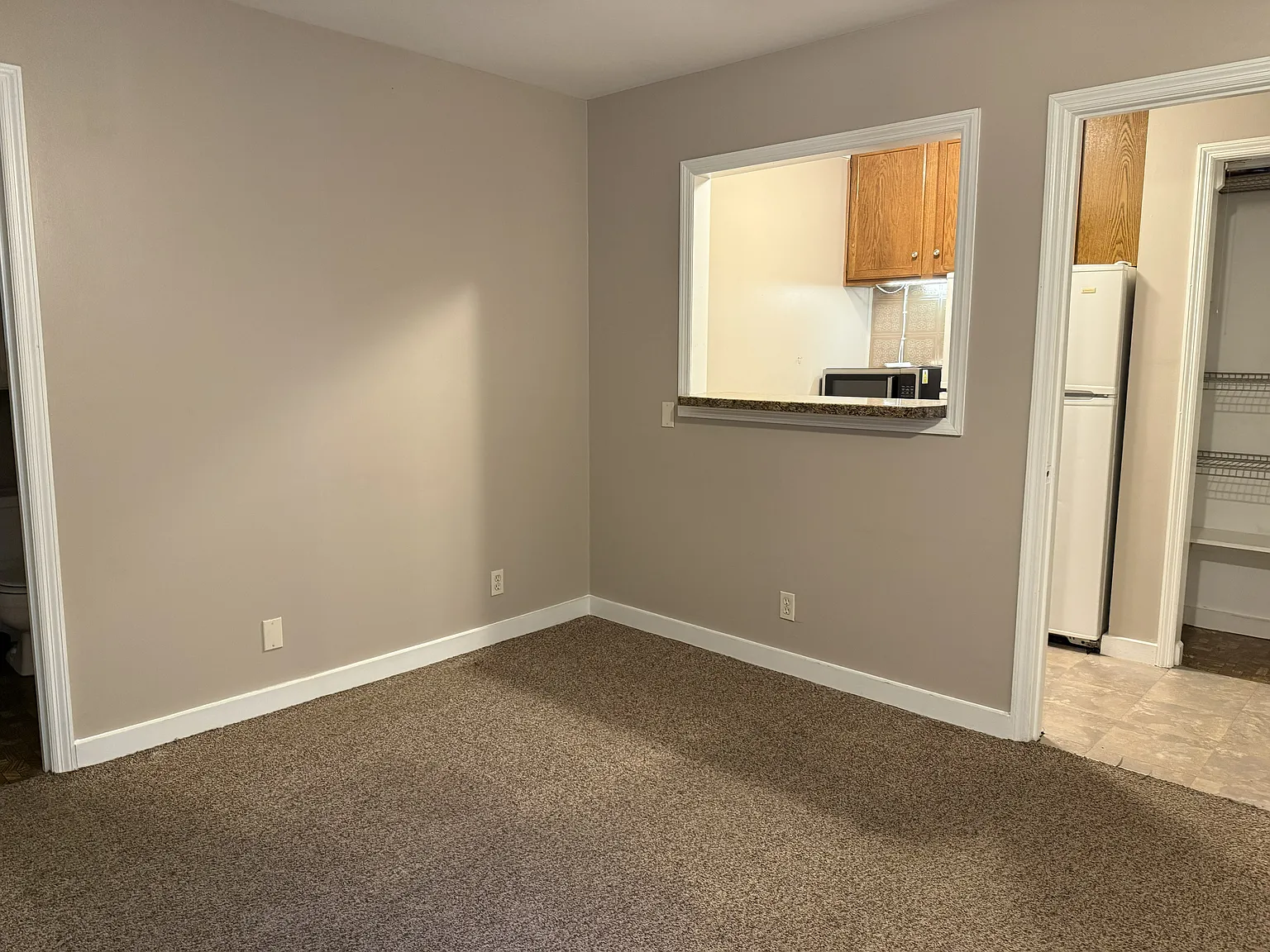 1 bed, 300 sqft, $700 — Photo 3
