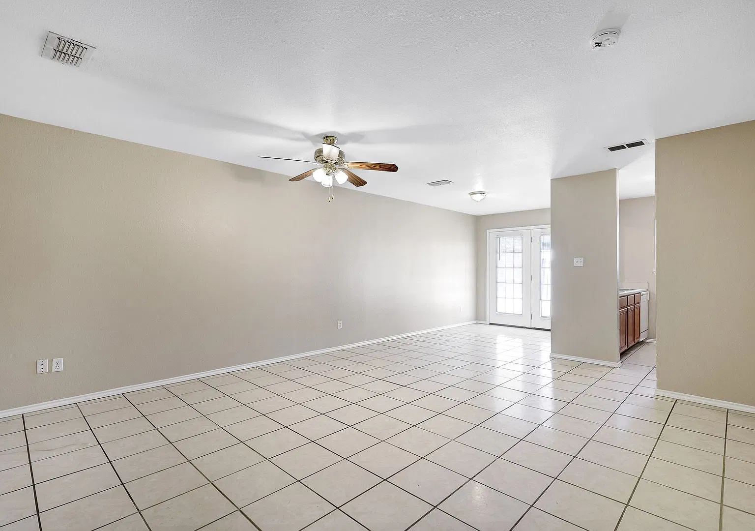 1076-1078 Misty Acres Drive — Photo 4