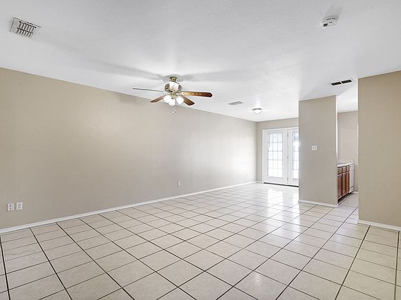 4th image of 1076-1078 Misty Acres Dr #1076