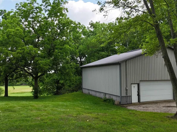 5144 E McKenna Rd, Warsaw, IN 46582