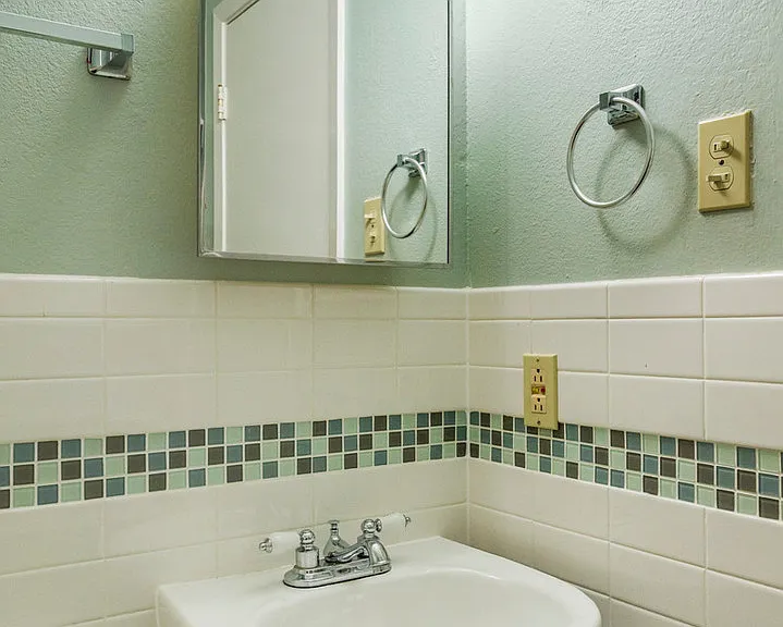 2005 S 8th St #10 — Photo 5