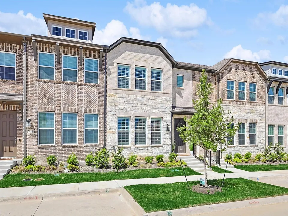 2221 Adena Springs Dr