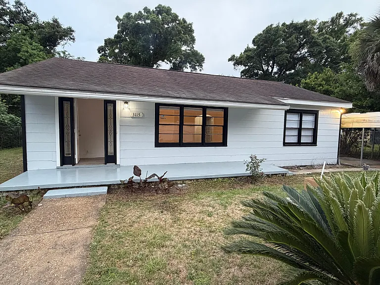 3115 W Gadsden St — Photo 6