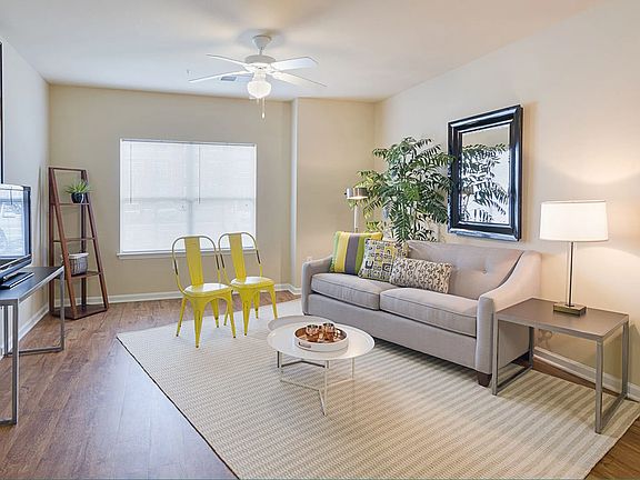 3rd image of 2400 Pamela Way APT 200