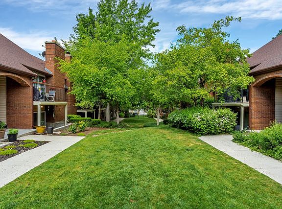 2nd image of 8105 S Cottonwood Hills Cir
