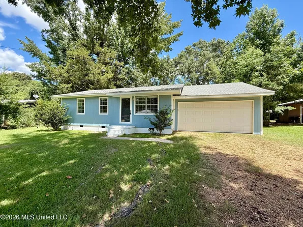 208 Susanne St, Crystal Springs, MS 39059