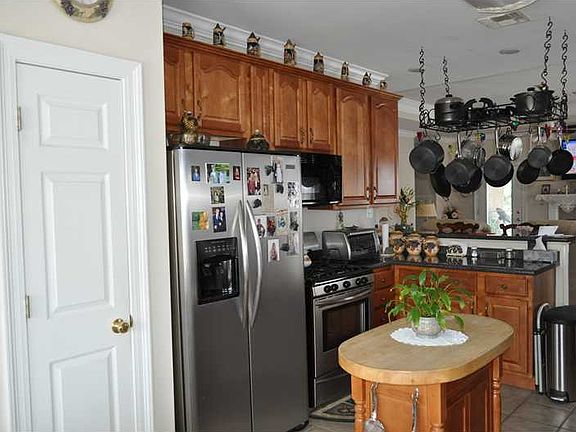 4th image of 1613 Nottingham Dr