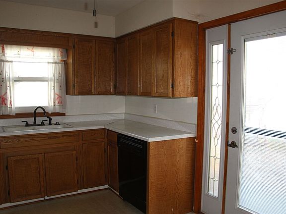 4th image of 220 W Wilhams St
