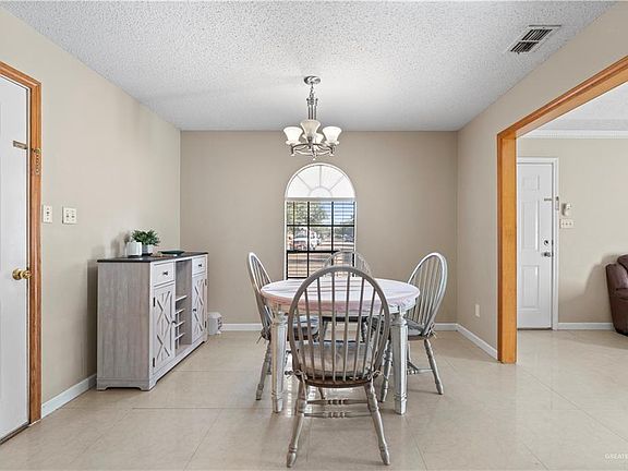 4th image of 4101 Esperanza Ave