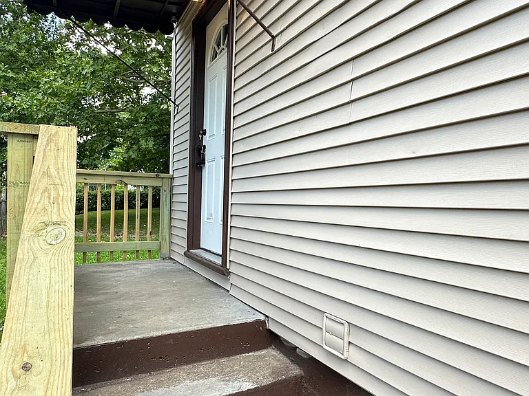 1517 S Hardy Ave — Photo 9
