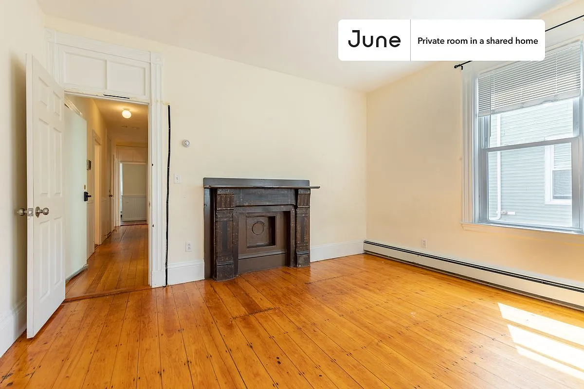 Building Photo - 1 Folsom Ave #A