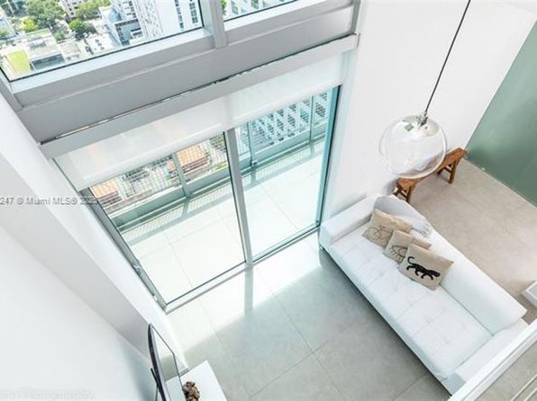 690 SW 1st Ct #PENTHOUSE I17