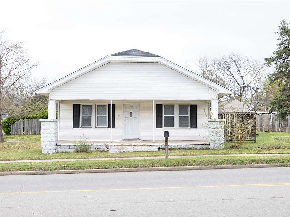 1st image of 1003 E South Ave