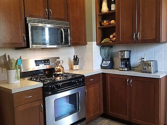 2nd image of 3116 Vermont Ave SW