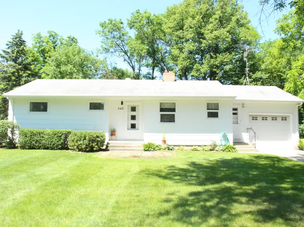 540 9th St S, Bird Island, MN 55310