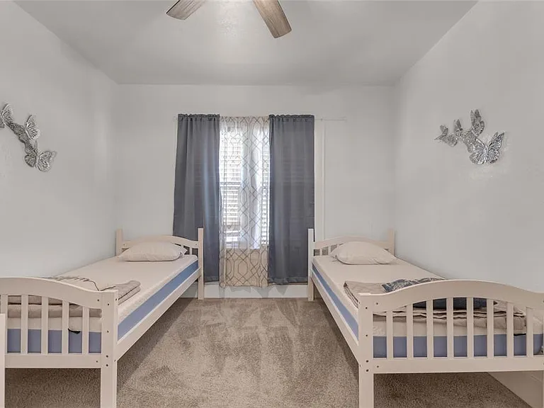 728 Johnson Ave — Photo 17
