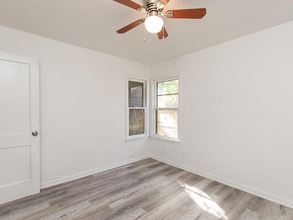 4th image of 4738 Queen Dr