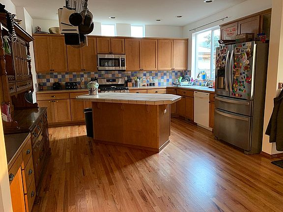 3rd image of 7246 Fairway Ave SE