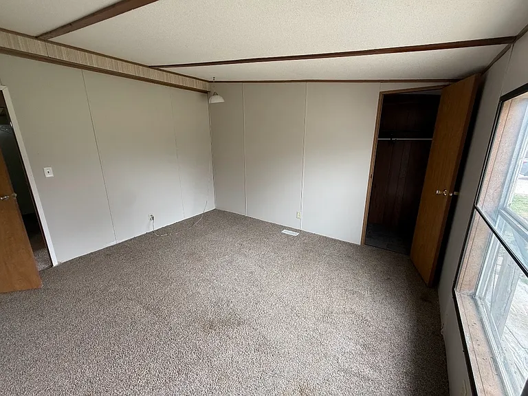 2569 Park Cir #13 — Photo 8