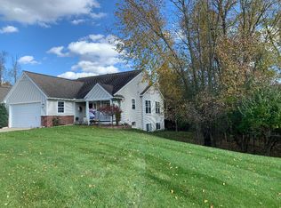 849 E Barrington Cir, Jackson, MI 49203