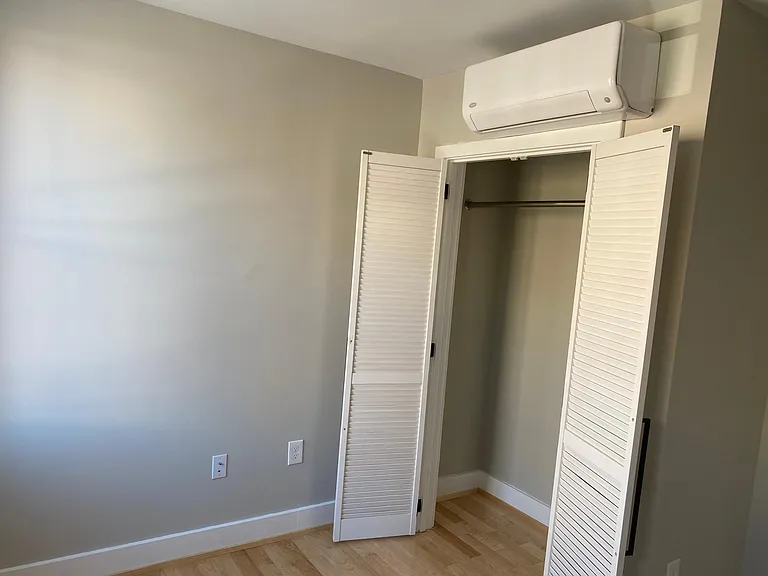 313 N 33rd St #2 — Photo 10