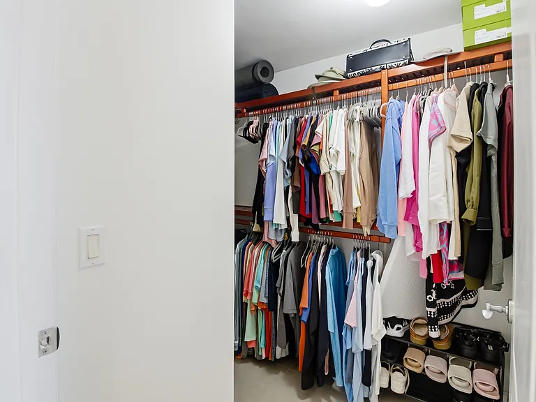 191 SE 20th Ave #210 — Photo 36
